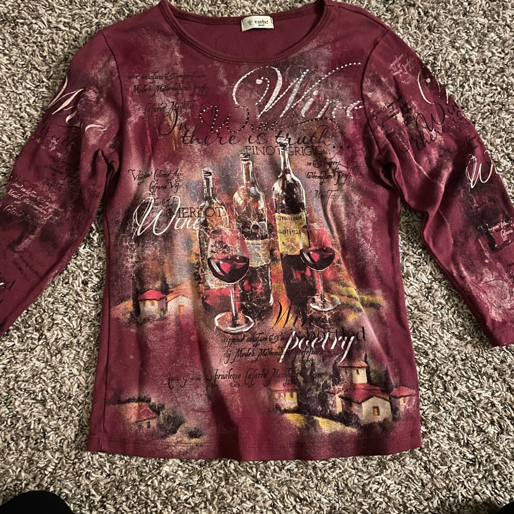 Small 1/4 in sleeve wine shirt